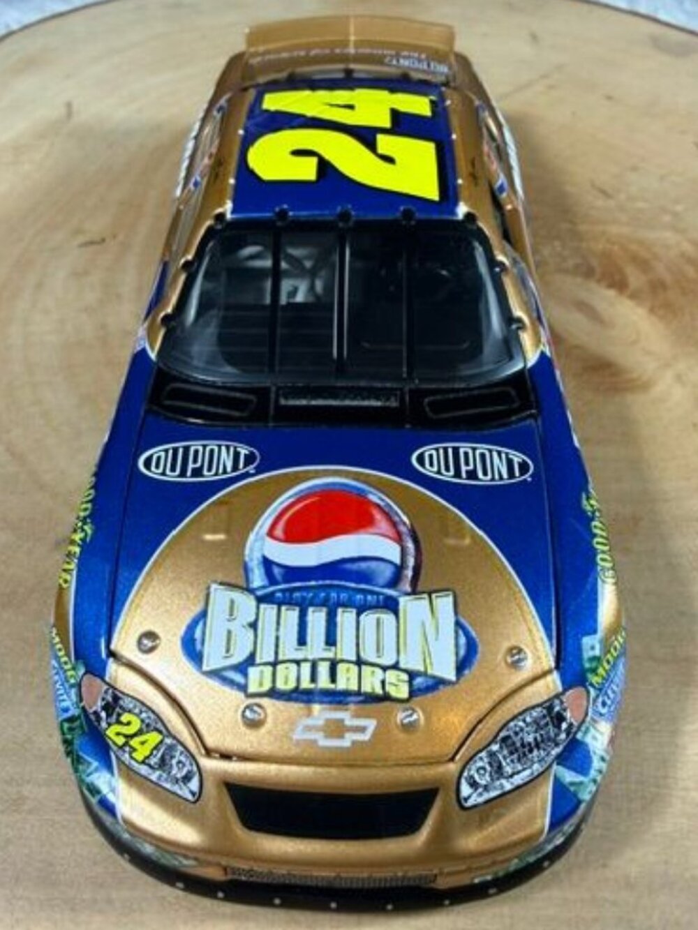 Vintage Jeff Gordon Pepsi Billion Dollar 2003 Monte Carlo Club Car 1:32 Scale - Picture 5 of 10